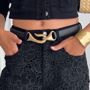 The Noli Shop Black Lace Floral Pants size 30